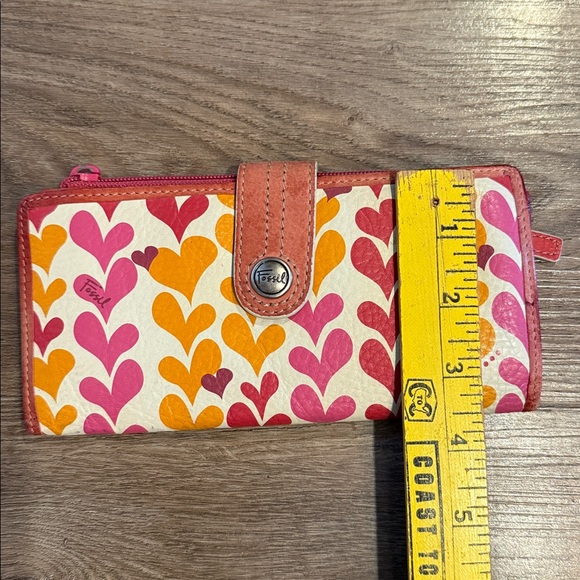 Fossil Hearts Leather Wallet - Picture 3 of 8